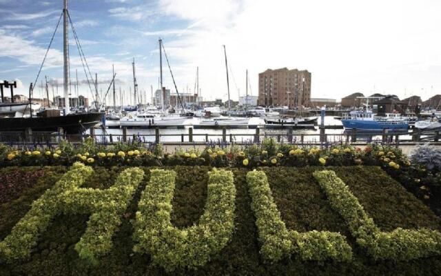 Luxury Duplex 2-Bed Apartment Fruit Market Marina