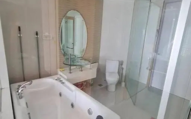 Private Jacuzzi Staycation at KL City 721