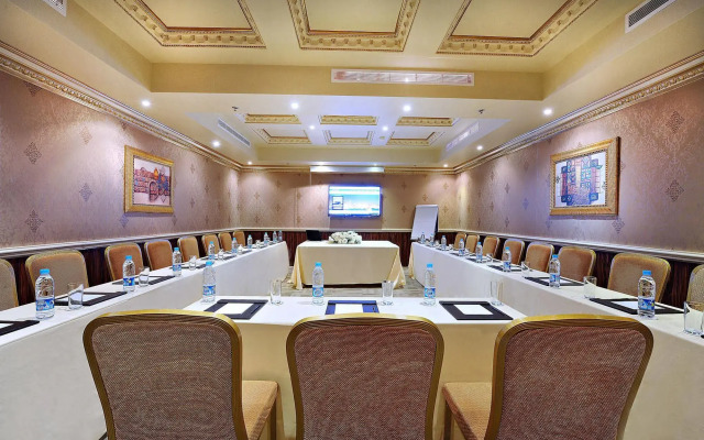 Auris Al Fanar Hotel