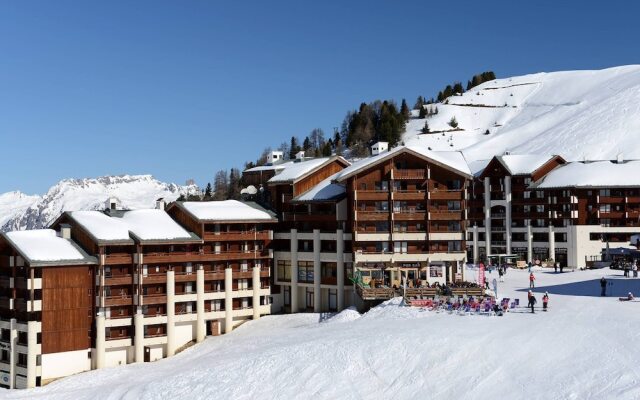 Well-kept Apartment Right on the Slopes of Plagne Soleil