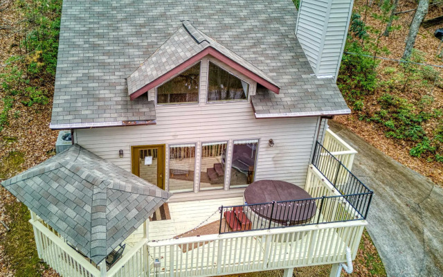 Mtn Chalet w Pool-hot Tub-gym-game Room-sauna