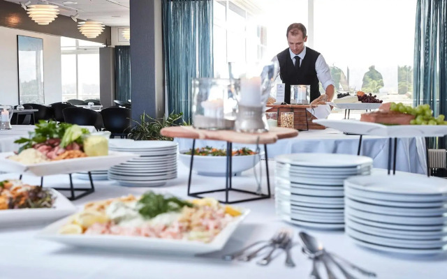 Montra Skaga Hotel