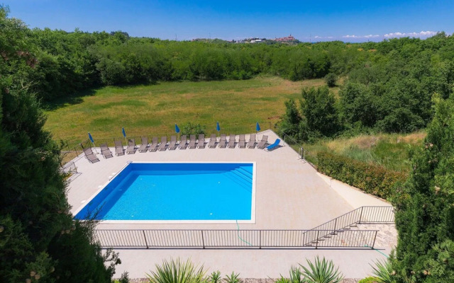 Bibali in Bibali With 3 Bedrooms and 3 Bathrooms