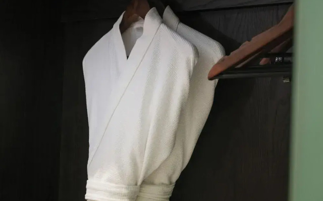 Westlake Lion Boutique Studio & Spa