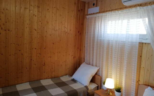 Lev Guest House