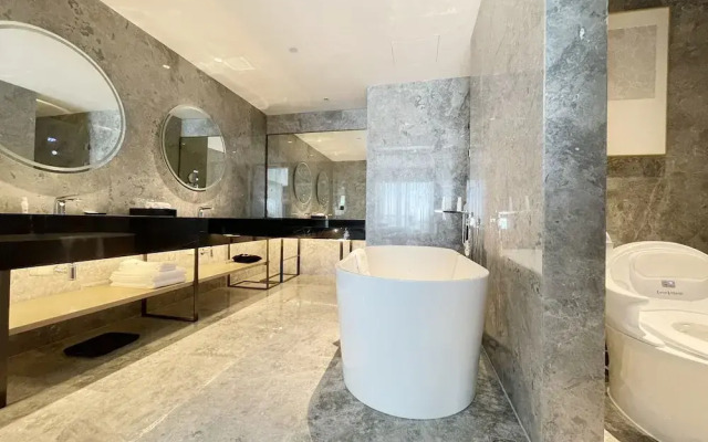 White Swan VYV Hotel