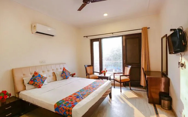 Fabhotel Grand Palace