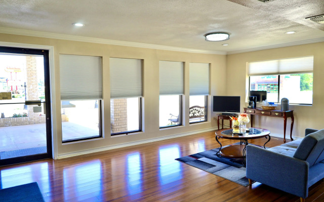 Regency Inn & Suites