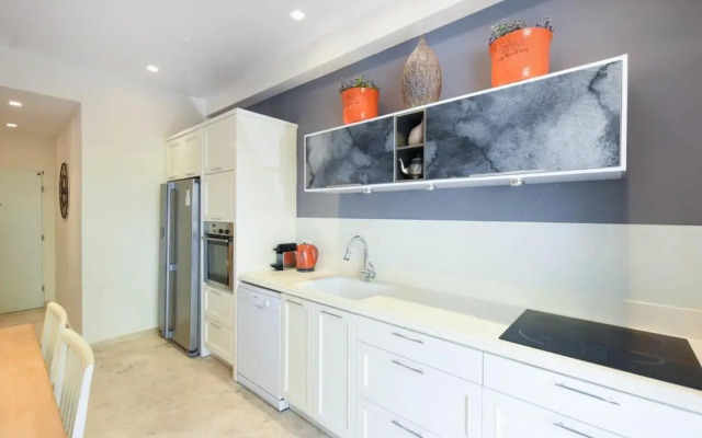 Blue Quartz by HolyGuest