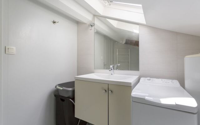 Nice 2 Room Apartment - Lyon