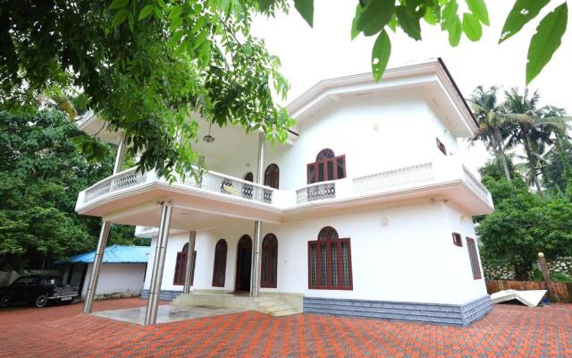 Oikos Periyar White House