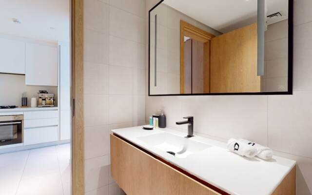 2014 Marquise Square