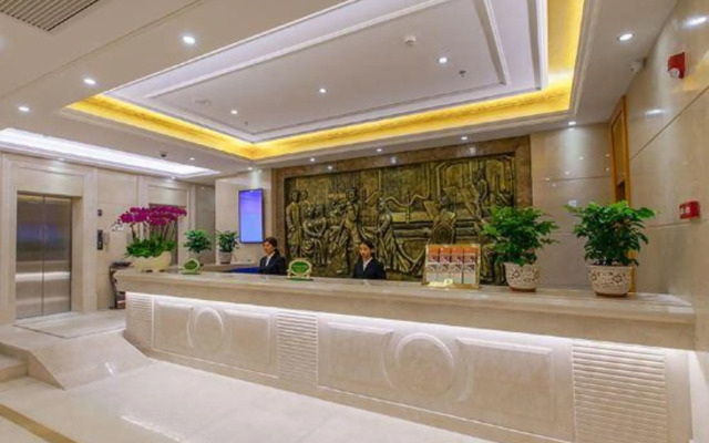 Vienna Hotel (Jieyang Rongcheng Jinxian Gate Tower)