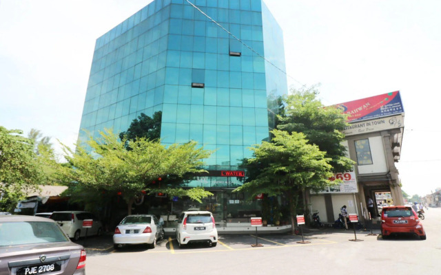 Veenai Hotel