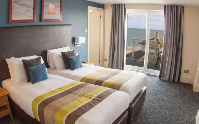 Sandbanks Hotel