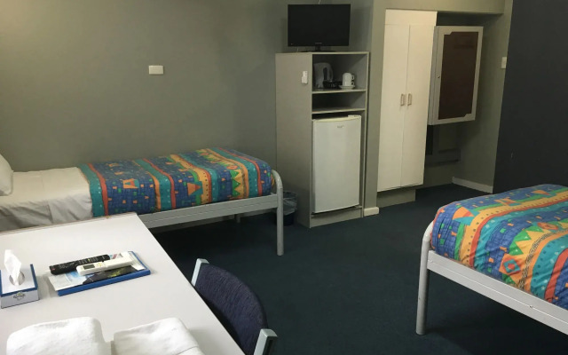 The Palms Motel (Formerly Flinders Motel)