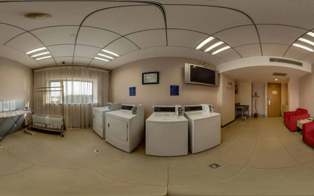 Holiday Inn Express Shanghai New Hongqiao