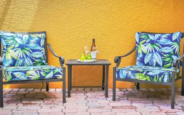 Family Oasis, Cozy Retreat With Bunk Room