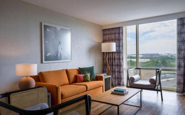 Renaissance Meadowlands Hotel