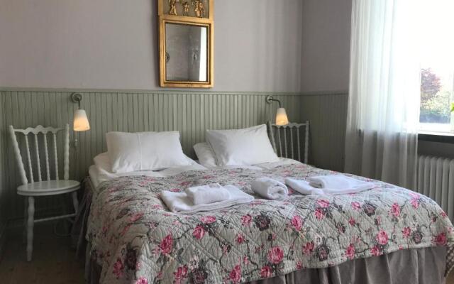 Mellby 11 Bed And Breakfast