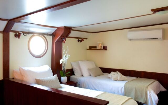 Bateau Hôtel Le Chardonnay