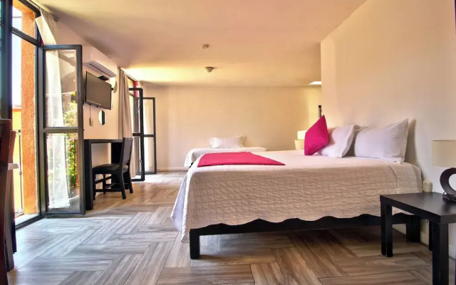 Hotel Punto 79
