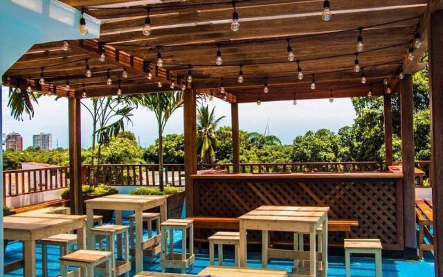 Bike and Dive Hostel