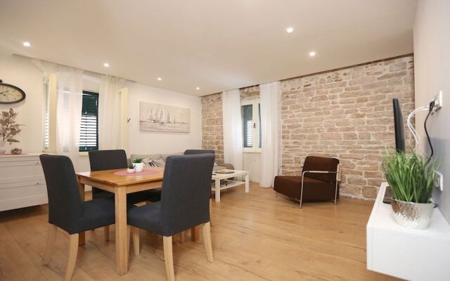 Rialto Luxury Apartment