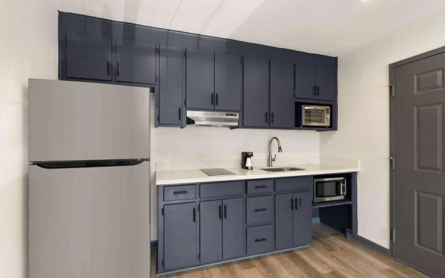 Ramada by Wyndham Studio Suites Dothan