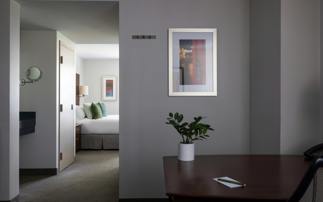 Club Quarters Hotel in San Francisco - Image 7