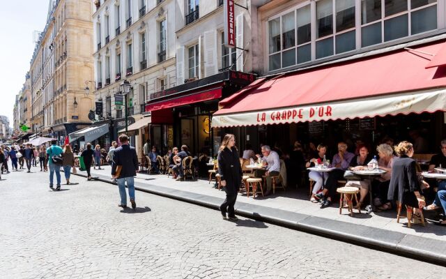 Luxury 3 Bedroom 2 Bathroom - AC - Louvre & Marais