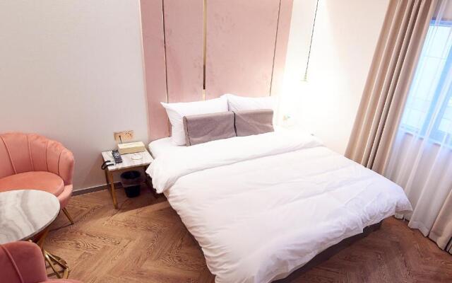 Denbasta Signature Hotel