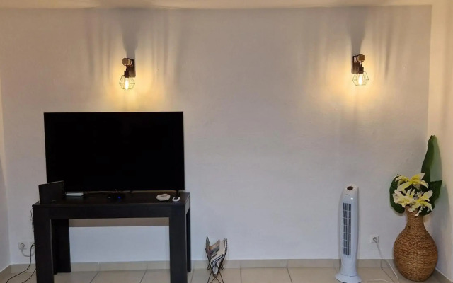 Le Lis Vacances et Affaire Cosy vue Mer