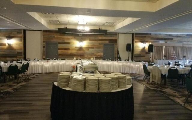 Flat Creek Inn And Suites