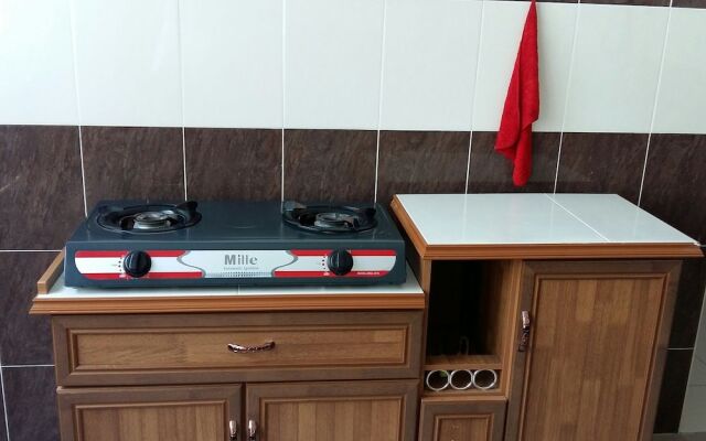 Rest Inn Mutiara at Homestay Gemas