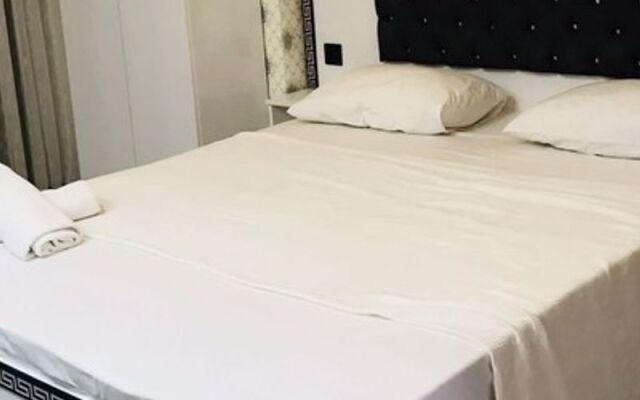 Armada Palace