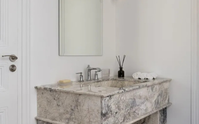 Montaigne Luxury 2 Bedroom