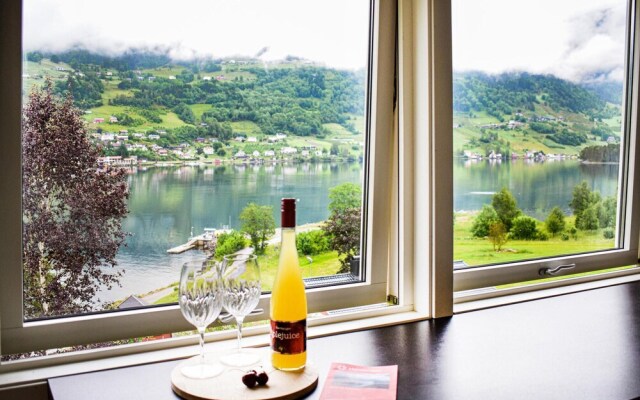 Beautiful Home in Ulvik With 4 Bedrooms and Wifi