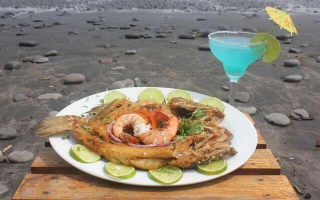 Punta Roca Surf Resort