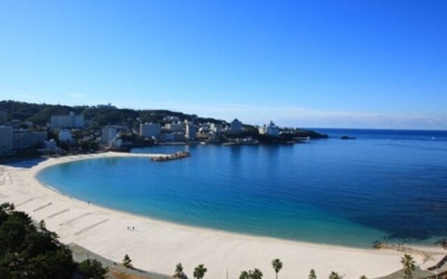 Shirahama Seaside Hotel