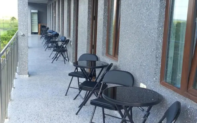 784 Aghmashenebeli Guest House