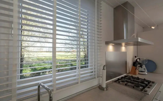 Holiday Home Near Bulb Fields With Garden