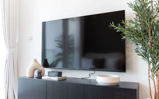 Spacious Studio in Carson C - Damac Hills