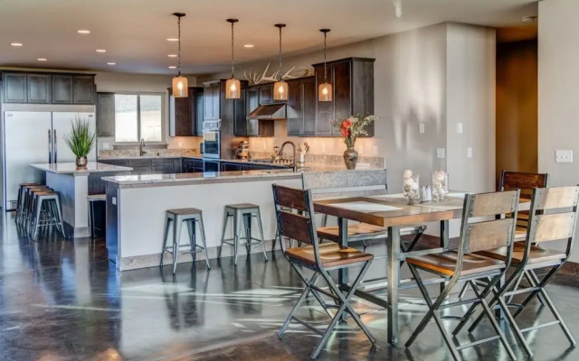 Livingston - Crazy Mountain Lodge