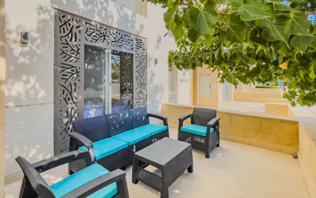 Xuru Stays I Homestyle & Summery 1bdr@ Mangroovy Free Beach Pool