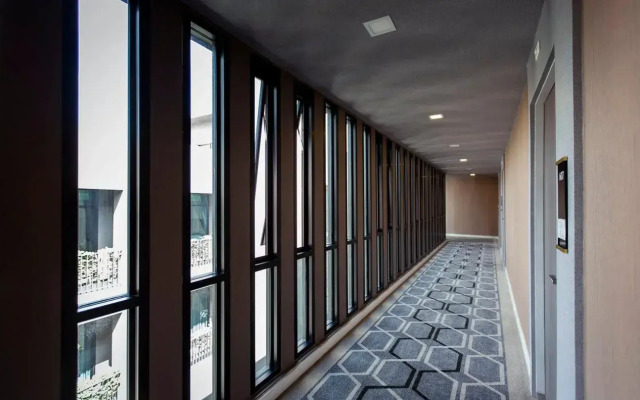 Metropolis Suites Bangkok, Tapestry Collection by Hilton