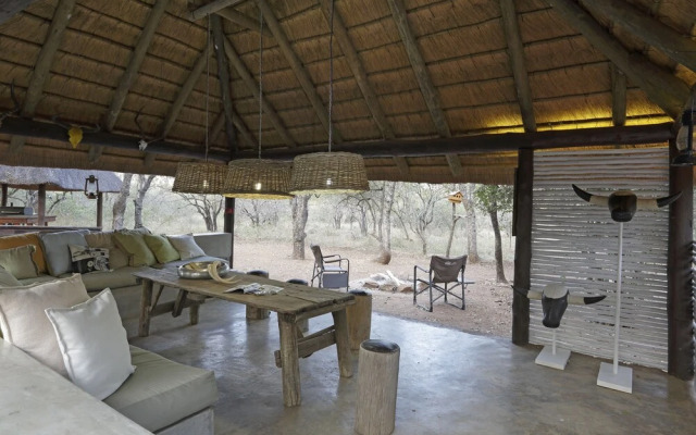 Tusk Bush Lodge
