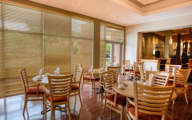 Road Lodge Sandton Grayston Drive