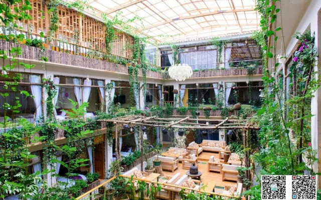 Xisha Cloud Mountain Holiday Hotel