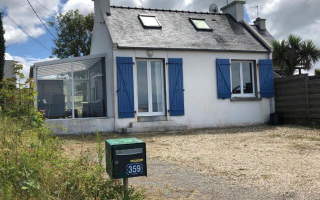 Maisonnette a 100 M de la Plage